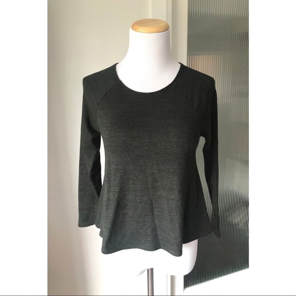 SALE! 3/$30 Wilfred free peplum swing sweater